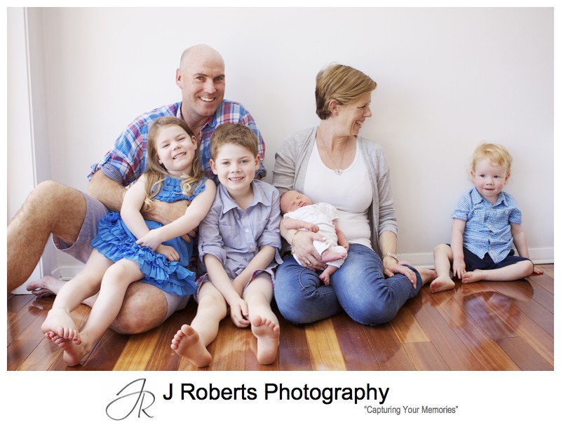 Family portrait with newborn baby - newborn baby portrait photography sydney